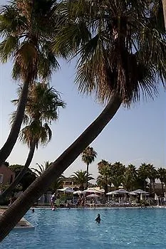Pierre & Village Club Cannes Hotel 3*